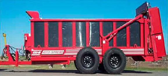 Photo of a live bottom Manure Spreader